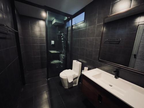 Ένα μπάνιο στο Monica Room