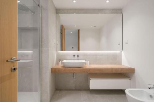 BreNia Luxury 3 bedrooms Near Beach and Old Town
