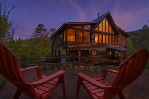 Luxury Lodge and Resort- Hot Tub, Fire Pit, Game Room, Pets photo 1
