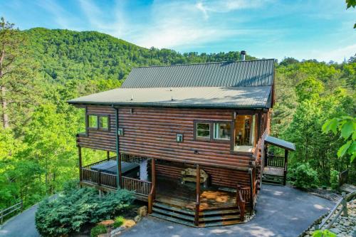 Luxury Lodge and Resort- Hot Tub, Fire Pit, Game Room, Pets photo 16