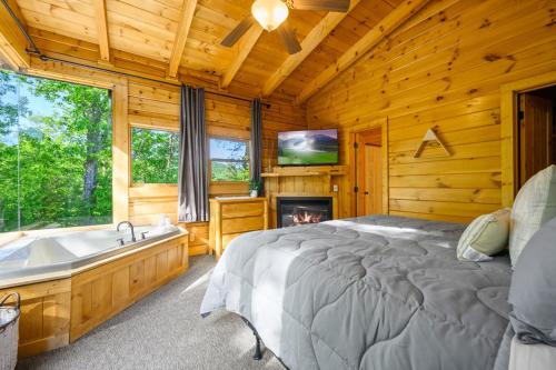 Luxury Lodge and Resort- Hot Tub, Fire Pit, Game Room, Pets photo 39