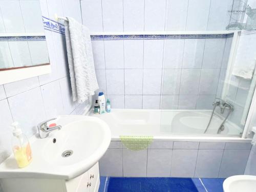 Koupelna v ubytování Historic House in Downtown Peniche