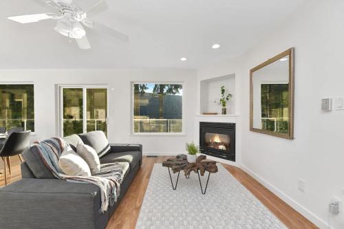 Ruang duduk di Cowichan Lake Manor