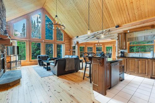 Χώρος καθιστικού στο Fiddler Lake Resort - Deer 60