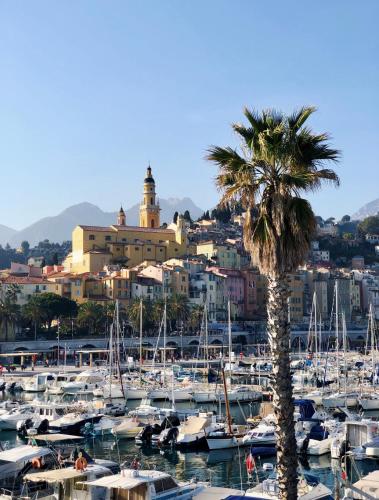 PALM RIVIERA Capucins - Vieille ville de Menton - Vue mer