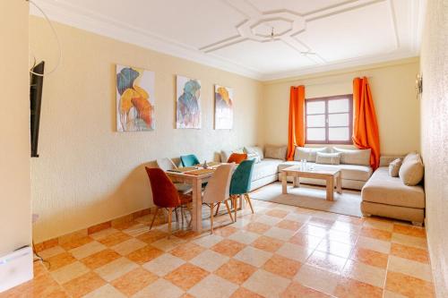 Ruang duduk di Appartement à Marrakech