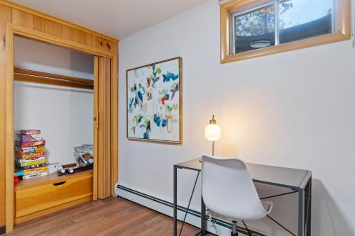 Un lugar para sentarse en Riverfront Haven