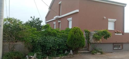 Apartments with parking space Krasica, Rijeka - 23488