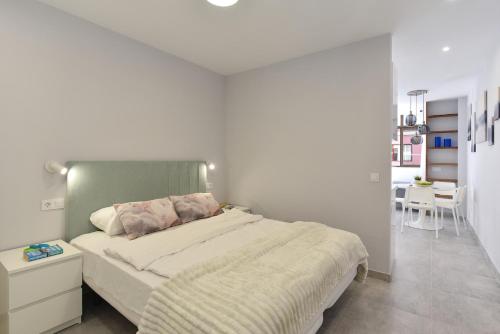 A bright and modern apartment