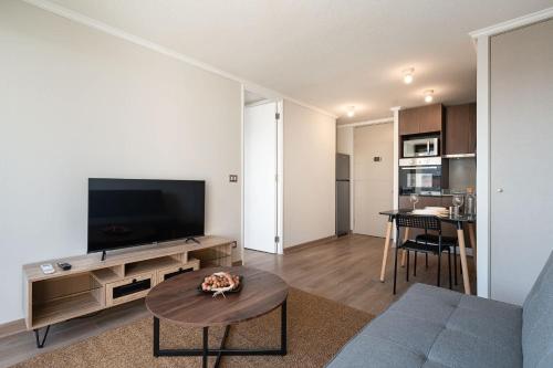 Modern & Fully Equipped Apt Next to Metro tesisinde bir televizyon ve/veya eğlence merkezi