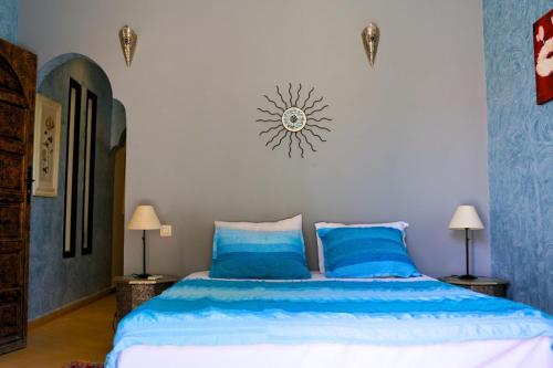 Postel nebo postele na pokoji v ubytování Villa Zazate private pool & starry garden