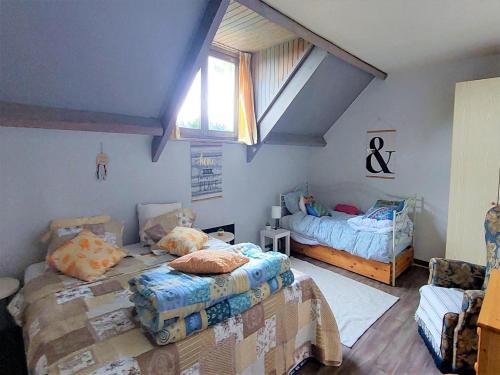 Ένα ή περισσότερα κρεβάτια σε δωμάτιο στο Holiday Home in Theux near Spa Thermal Baths