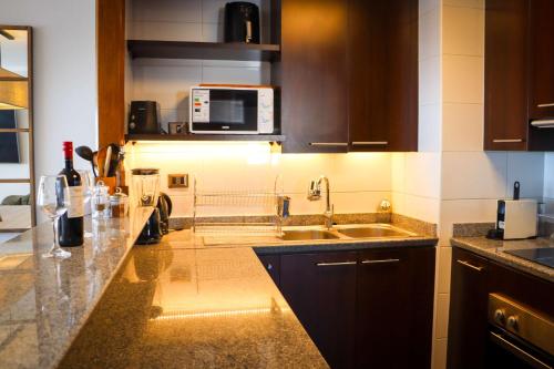 Dapur atau dapur kecil di HOM I Edif Valle Blanco 3D2B jacuzzi SKI IN y OUT VB104