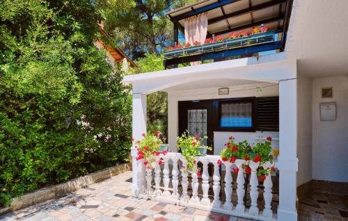 Cozy Apartment In Mali Losinj