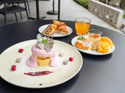 Makanan di atau berdekatan hotel