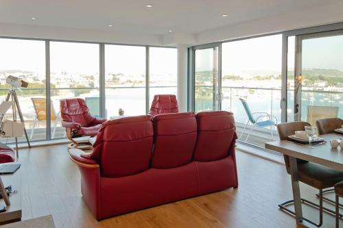 Χώρος καθιστικού στο 2 Bed - Leeward House by Pureserviced
