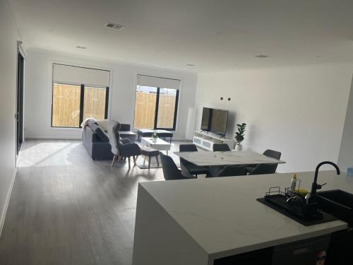 Gallery image of Faser Rise home in Sydenham