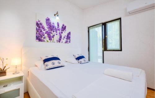 2 Bedroom Lovely Apartment In Mali Losinj