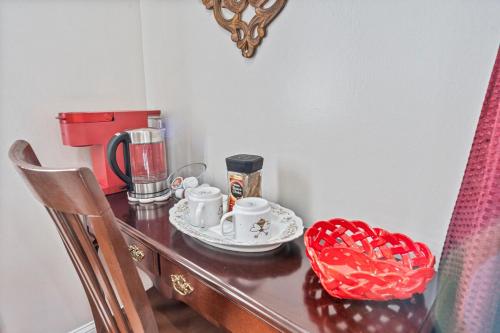 Příslušenství pro přípravu čaje a kávy v ubytování National Harbor Suite 3