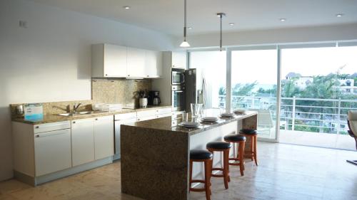 Gallery image of Magia Beachside Apartment by BVR in Playa del Carmen