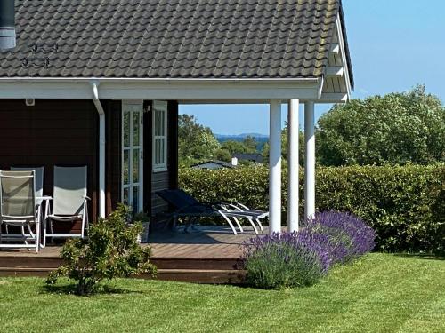 Imagen de la galería de Bjælkehus Med Havudsigt På Langeland, en Humble