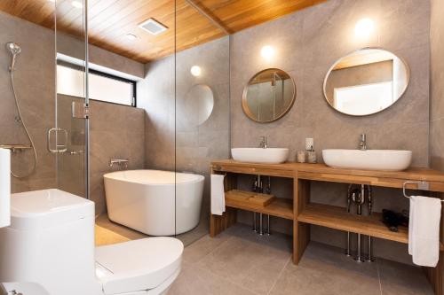 Hinoki Chalet by Hakuba White Fox Company
