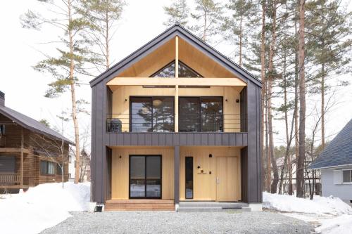 Hinoki Chalet by Hakuba White Fox Company