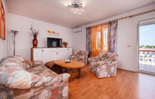 Cozy Apartment In Pula With House Sea View