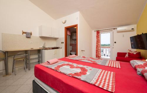 Beautiful Apartment In Pula With Swimming Pool