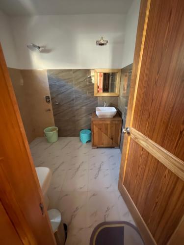 Koupelna v ubytování Nubra House