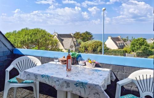 Gorgeous Apartment In Clohars Carnoet