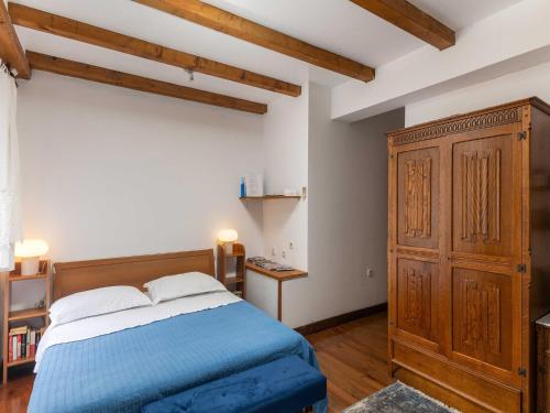 Apartment Taura - Studio Apartment with Balcony and Old City View