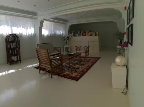 Гостиная зона в La Moda Beach Hotel