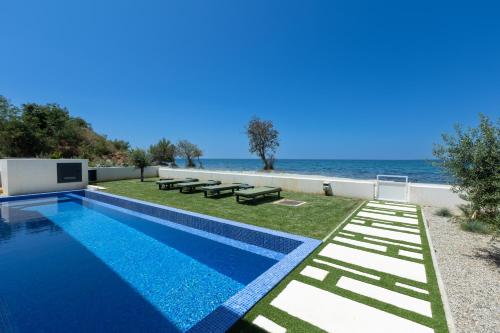 Adria Resort SEAFRONT Luxury Villa A Private Pool