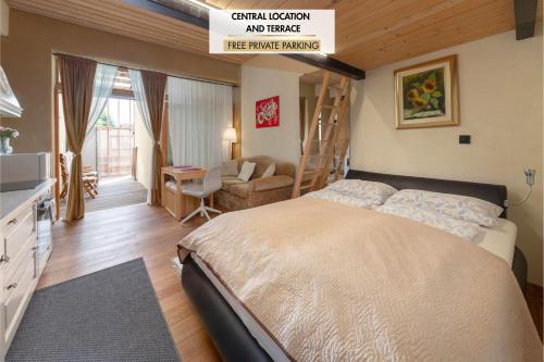 IQ wood apartment