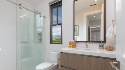 Mauna Kea Magic ~ Private Pool Spa Detached Ohana Suiteにあるバスルーム