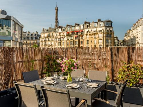 Merveil - Signature Suite - Eiffel Tower terrace