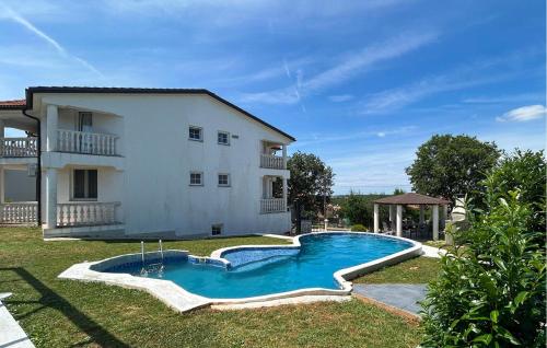 Gorgeous Home In Porec