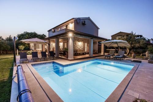 Villa Emely for 8 people near Porec with heated pool & jacuzzi