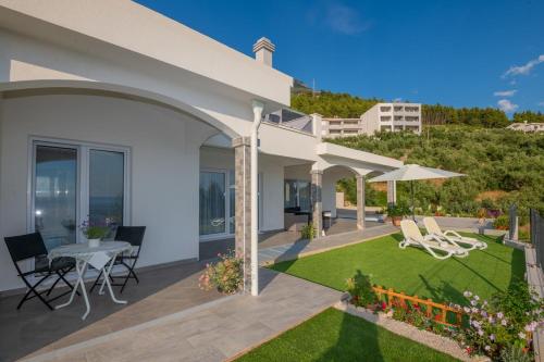 Villa Miramel mit privaten Swimmingoool by Makarska Exklusiv