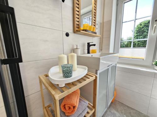 Η κουζίνα ή μικρή κουζίνα στο Fewo Sunshine - mit 3 Schlafzimmern, Businesswohnung, Pendler, Monteurzimmer und Familien Nähe Salzgitter