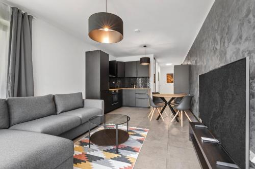 LAM Felidae - AC - Balcony