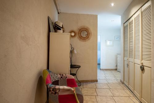 Et tv og/eller underholdning på Villa spacieuse avec piscine privée