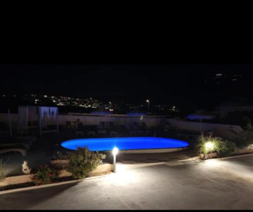Φωτογραφία από το άλμπουμ του Leon Lux Apartment στον Περίβολο