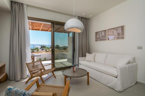 Posezení v ubytování Lavea Suites Milos