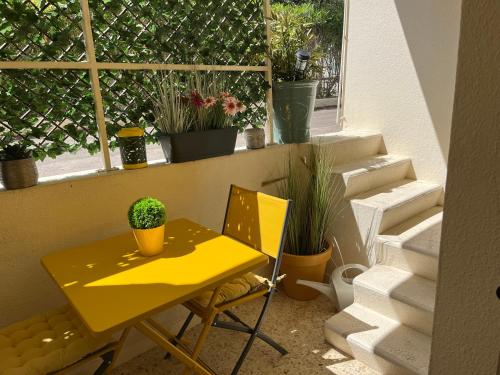 Studio à 100 mètres de la plage et de la Croisette