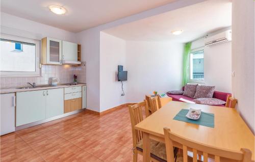 Holiday Apartment Krvavica 08