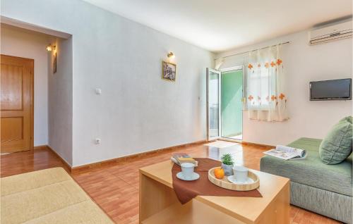 Holiday Apartment Krvavica 07