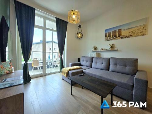 Χώρος καθιστικού στο Apartament Ku Morzu z basenem przy plaży- 365PAM