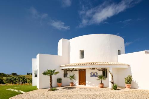 Budova, kde se vila nachází